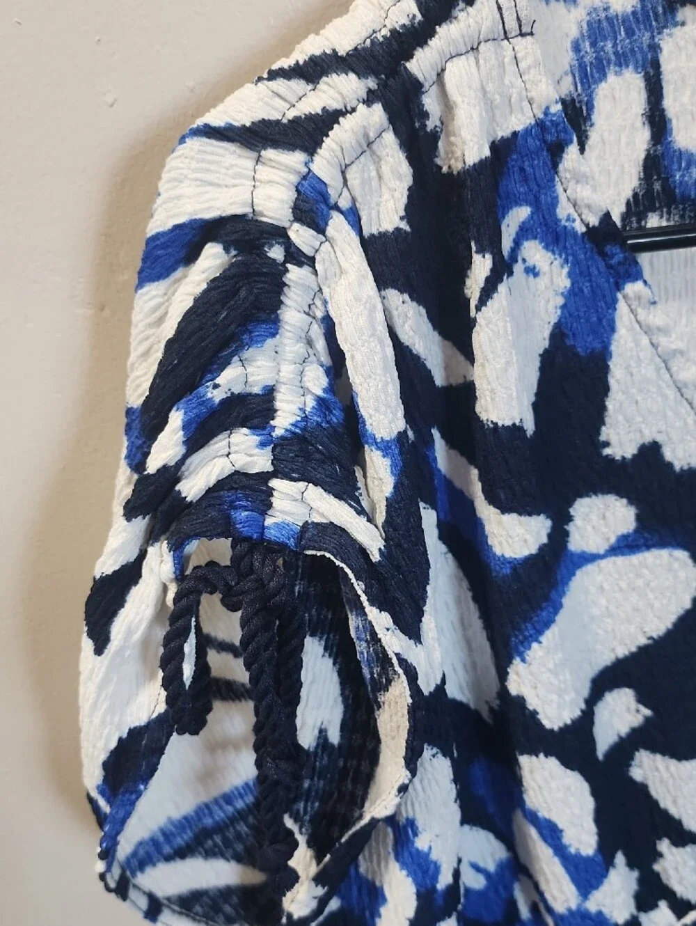 LOFT Navy Blue White Floral V-Neck Top